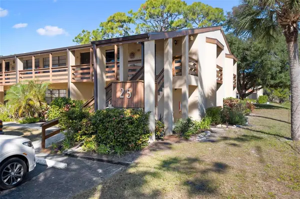 25 QUAILS RUN BLVD #6, Englewood, FL 34223