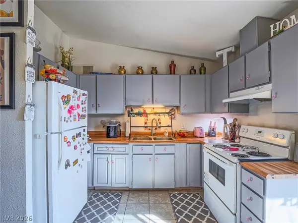 372 Linn LN, Las Vegas, NV 89110