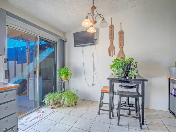 372 Linn LN, Las Vegas, NV 89110