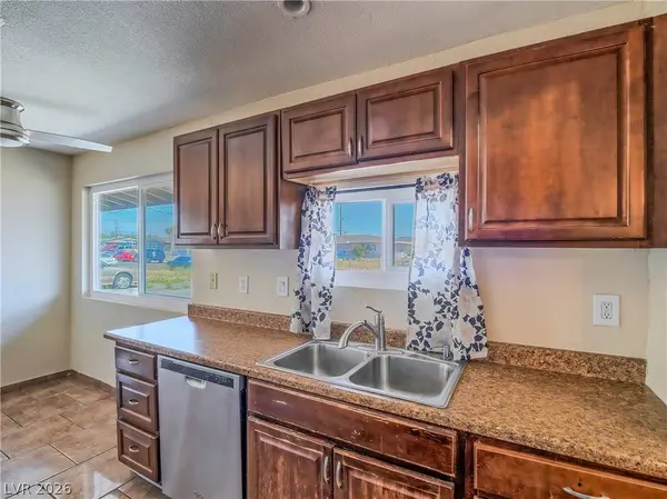 1103 Arrowhead AVE, Las Vegas, NV 89106