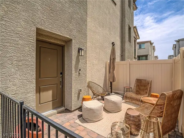 7002 Midnight Bronze ST, North Las Vegas, NV 89086