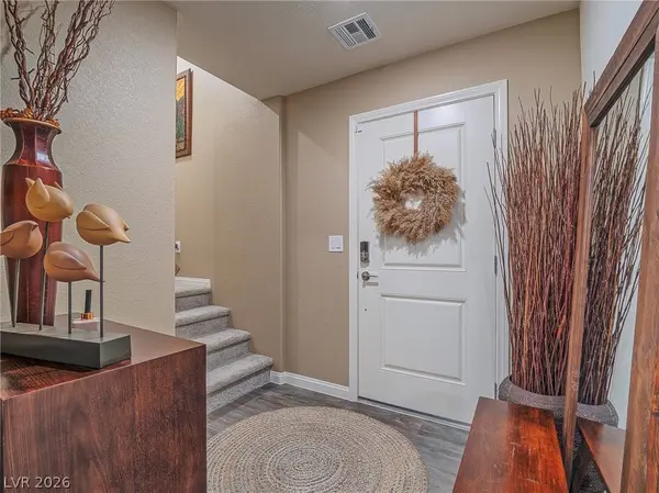 7002 Midnight Bronze ST, North Las Vegas, NV 89086