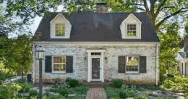 Stay or Move? What St. Louis Families Should Ask First