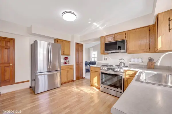 103 N Sterling Heights Road, Vernon Hills, IL 60061