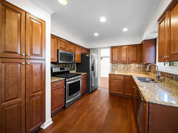 97 E HARBOR DR, Lake Zurich, IL 60047