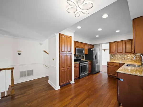 97 E HARBOR DR, Lake Zurich, IL 60047