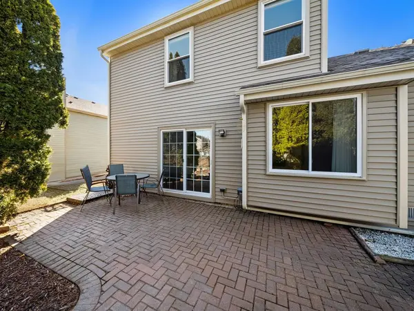 97 E HARBOR DR, Lake Zurich, IL 60047