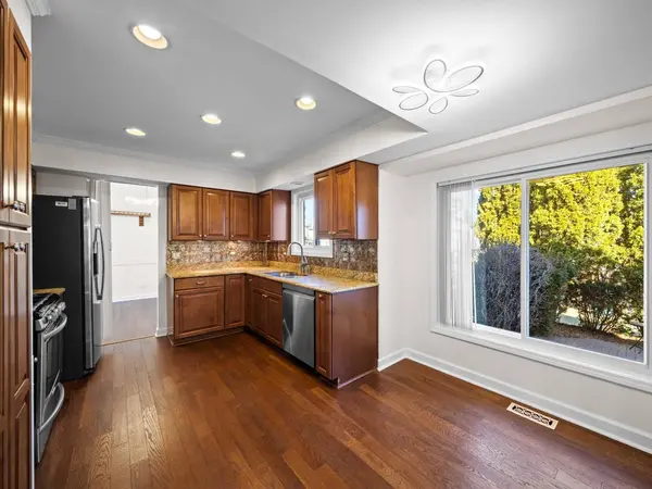 97 E HARBOR DR, Lake Zurich, IL 60047