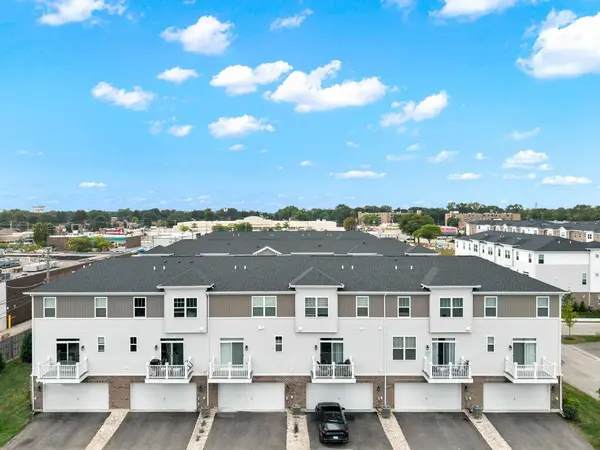 1125 Dock ST, Des Plaines, IL 60018