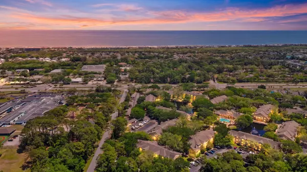 Live the Ponte Vedra Beach Dream: Affordable 3-Bedroom Condo in Top School District