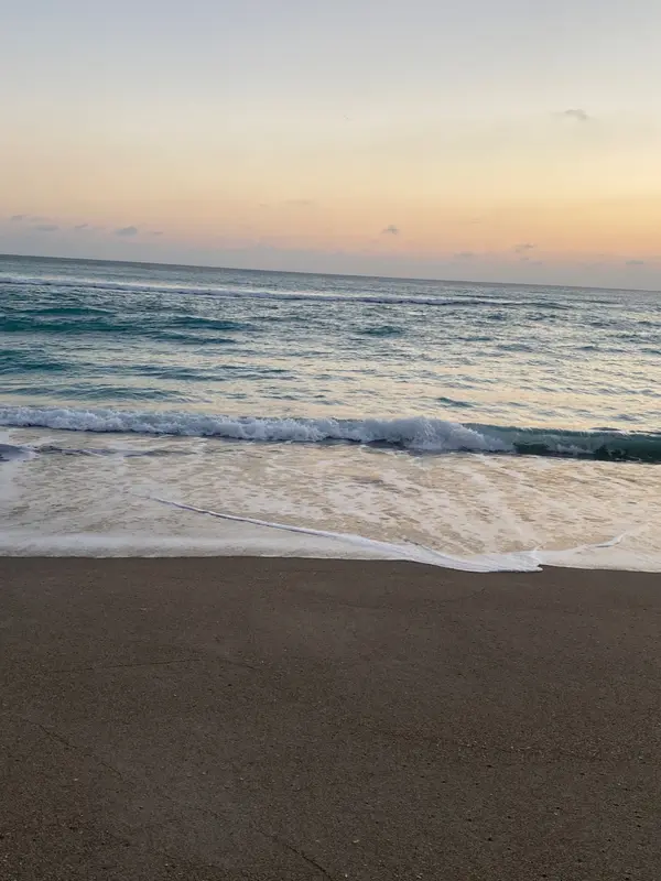 feature image of Living in Ponte Vedra Beach: Why This Coastal Town Draws Newcomers