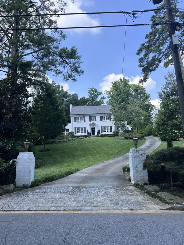 Should I Use AI to Search for Homes or Work With an Agent?