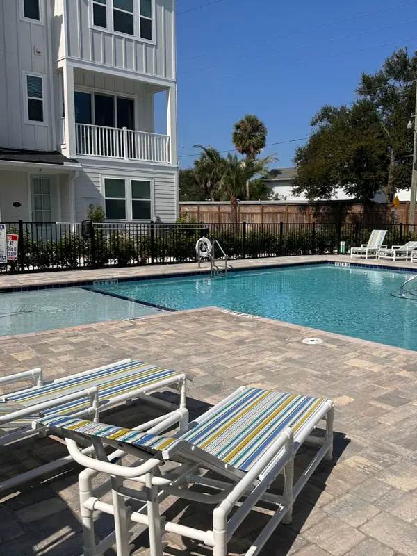 Living in jax beach the ultimate lifestyle guide,kaitlyn hamelin