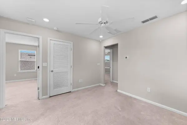 6384 LONGLEAF BRANCH DR, Jacksonville, FL 32222