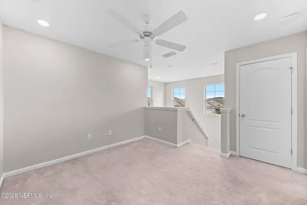 6384 LONGLEAF BRANCH DR, Jacksonville, FL 32222