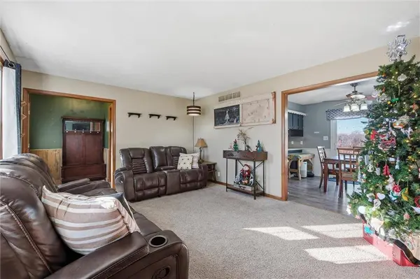 7710 Speaker RD, Kansas City, KS 66111