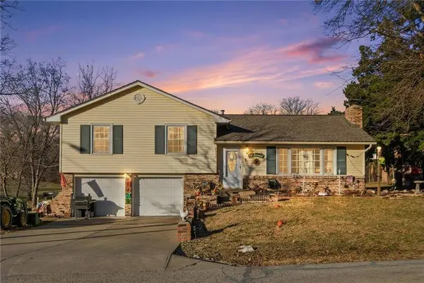 7710 Speaker RD, Kansas City, KS 66111