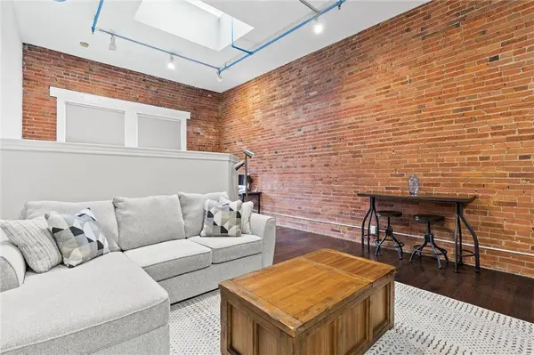 700 Broadway BLVD #508, Kansas City, MO 64105