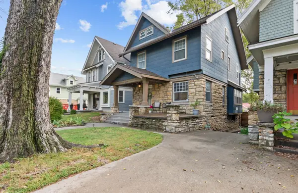 HYDE PARK, KANSAS CITY, BUY A HOUSE, MOVING TO KC