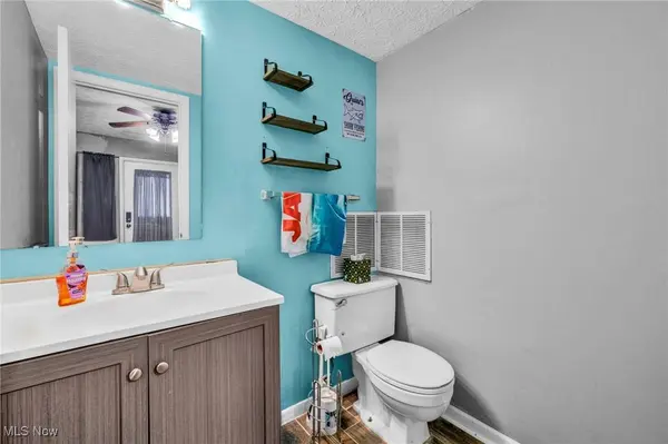 2095 Beechtree DR, Uniontown, OH 44685