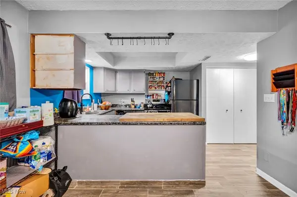 2095 Beechtree DR, Uniontown, OH 44685