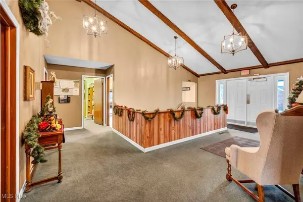 2095 Beechtree DR, Uniontown, OH 44685