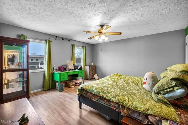 2095 Beechtree DR, Uniontown, OH 44685