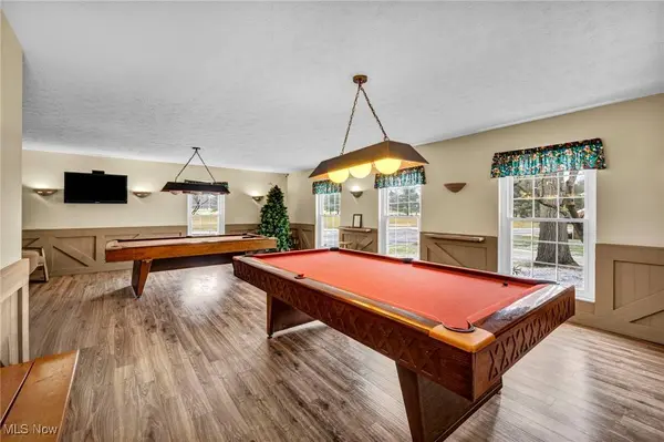 2095 Beechtree DR, Uniontown, OH 44685