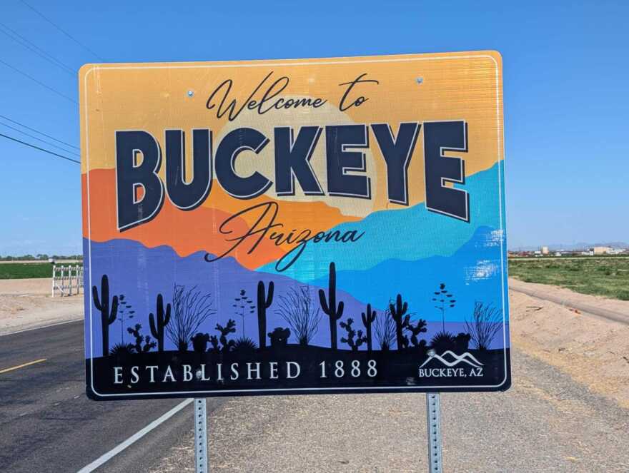 bUCKEYE SIGN