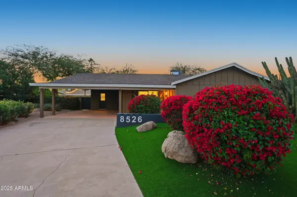 8526 E WHITTON Avenue, Scottsdale, AZ 85251