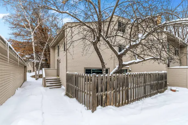 5527 E Bavarian PASS, Minneapolis, MN 55432