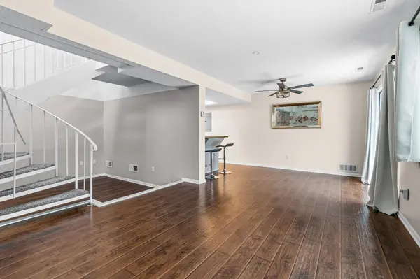 5527 E Bavarian PASS, Minneapolis, MN 55432