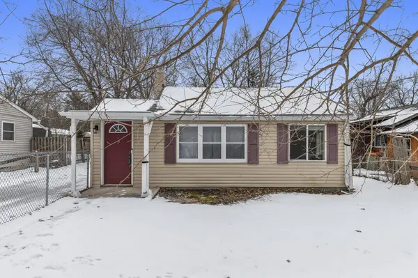 176 Hanson RD, Mahtomedi, MN 55115