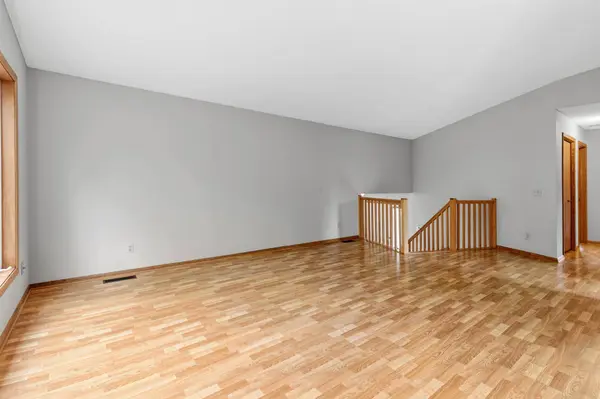 3001 Payne AVE, Little Canada, MN 55117