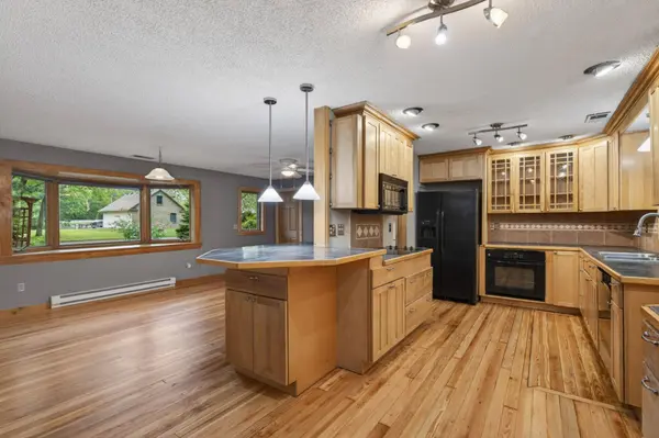 639 Barbara LN, Lino Lakes, MN 55014