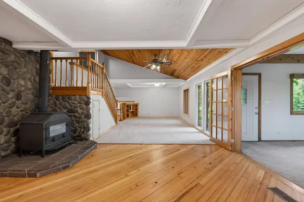 639 Barbara LN, Lino Lakes, MN 55014