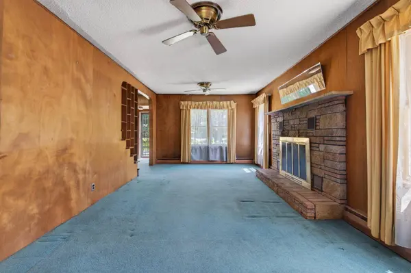 4025 Clover AVE, Vadnais Heights, MN 55127