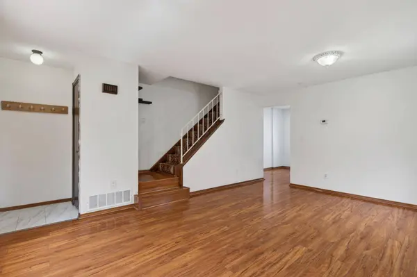 479 Jessamine AVE E, Saint Paul, MN 55130