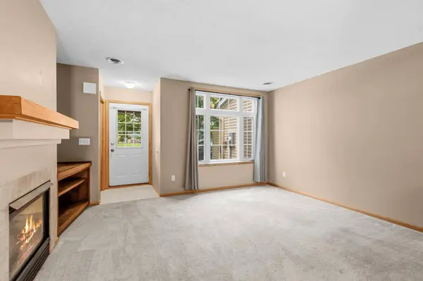 479 Aqua CIR, Lino Lakes, MN 55014