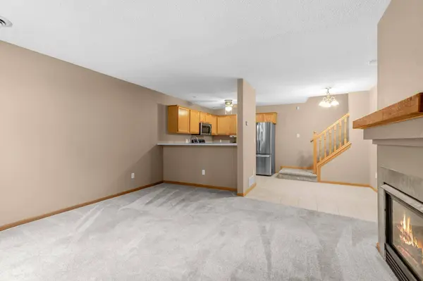 479 Aqua CIR, Lino Lakes, MN 55014