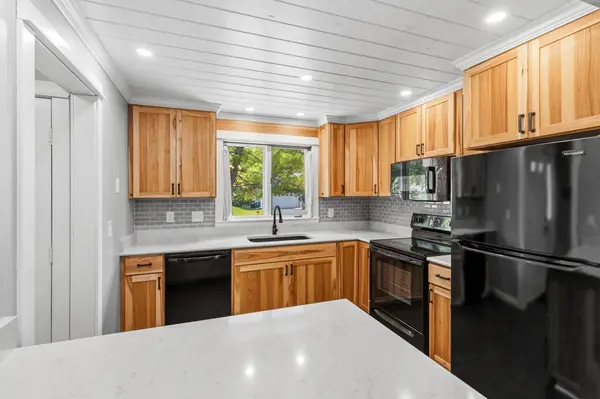 3650 Blue Jay WAY, Eagan, MN 55123