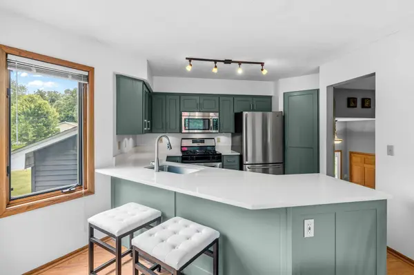 4911 106th AVE NE, Circle Pines, MN 55014