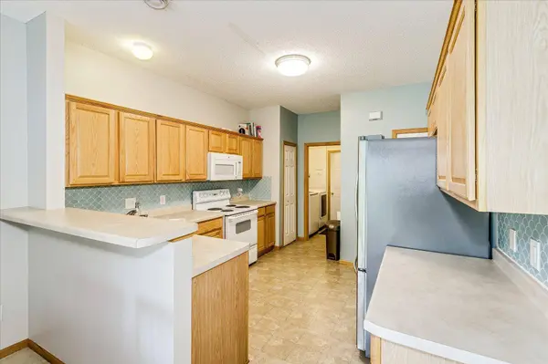 906 Village Pkwy, Circle Pines, MN 55014
