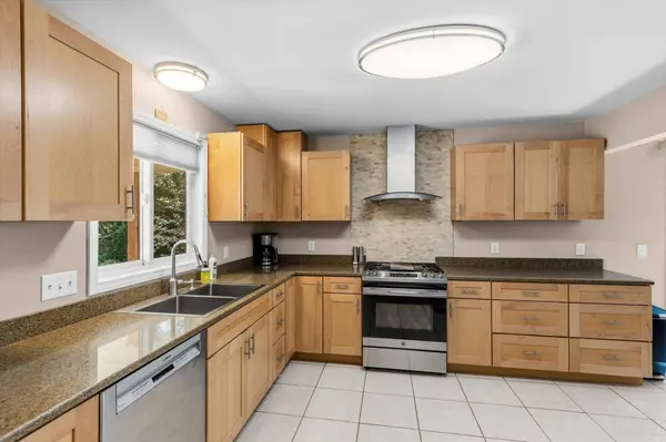 4369 Bambi LN, White Bear Lake, MN 55110