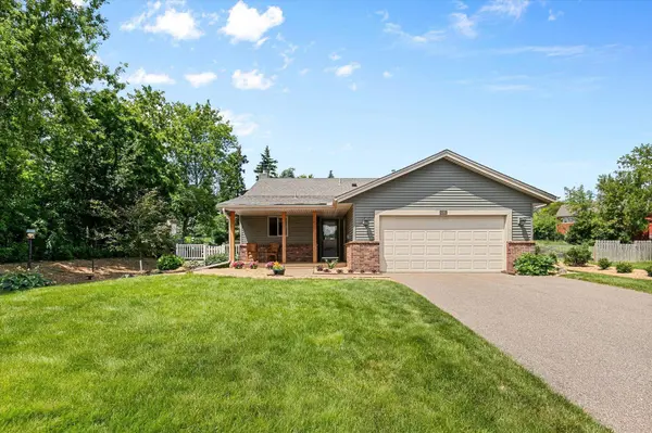 4369 Bambi LN, White Bear Lake, MN 55110