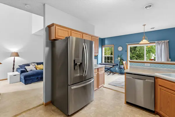 906 Village Pkwy, Circle Pines, MN 55014
