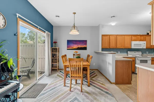 906 Village Pkwy, Circle Pines, MN 55014