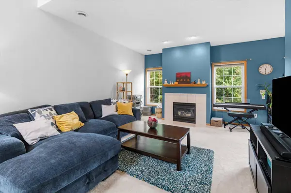 906 Village Pkwy, Circle Pines, MN 55014