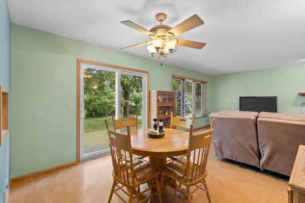 917 Arbogast ST, Shoreview, MN 55126