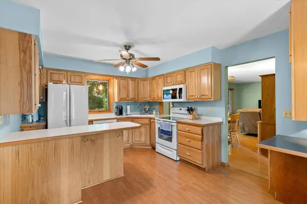 917 Arbogast ST, Shoreview, MN 55126